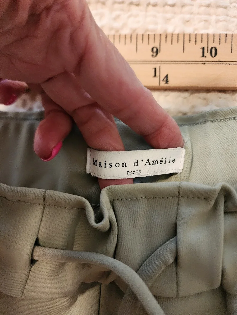 Maison D'Amelie Women's Sage Green Elastic Waist Drawstring Casual Joggers XL